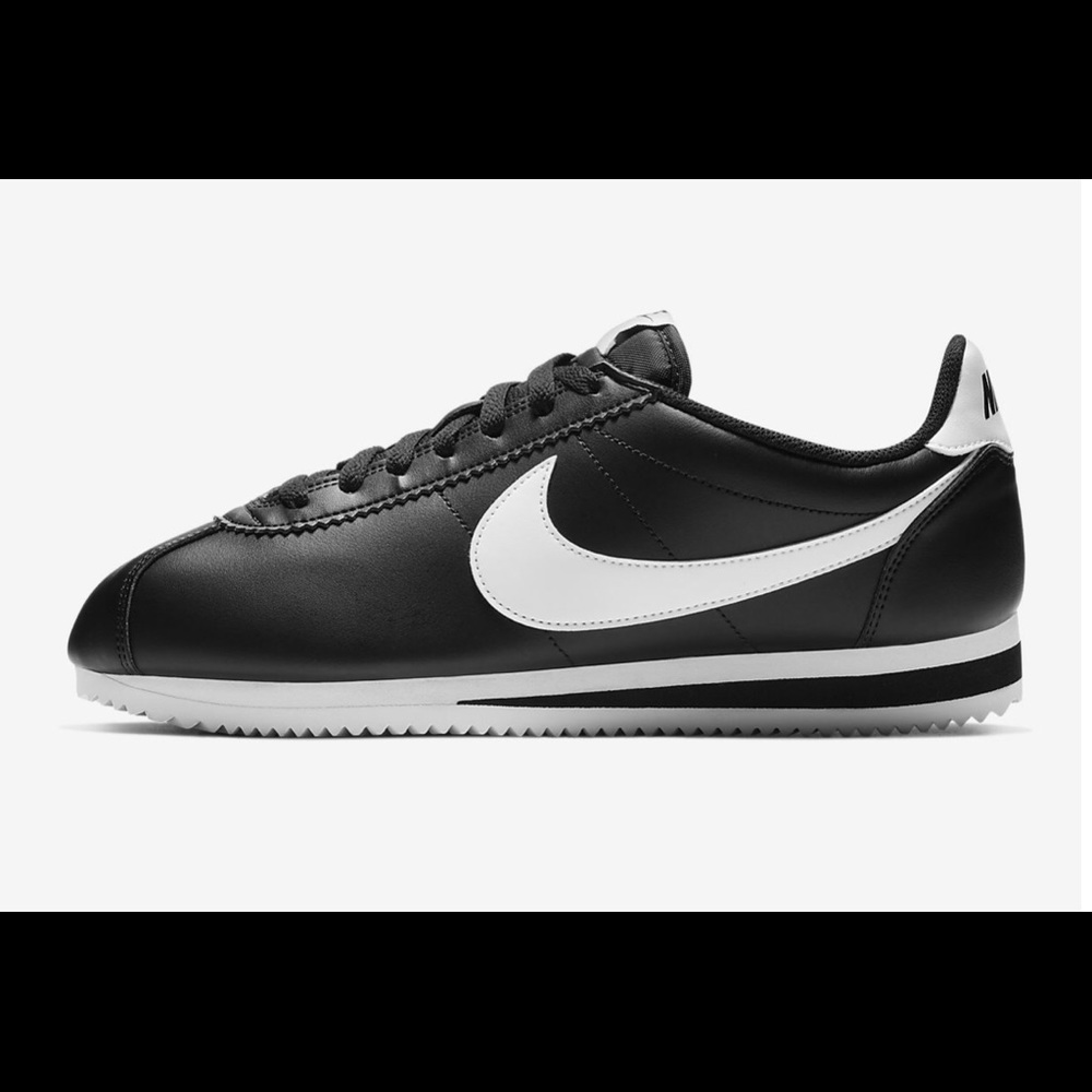 Women Black Nike Cortez size 6.5